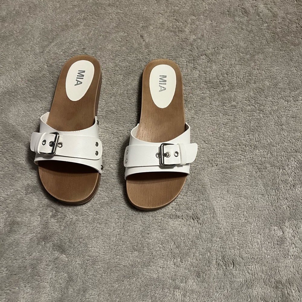 MIA Women's White Buckle Sandals